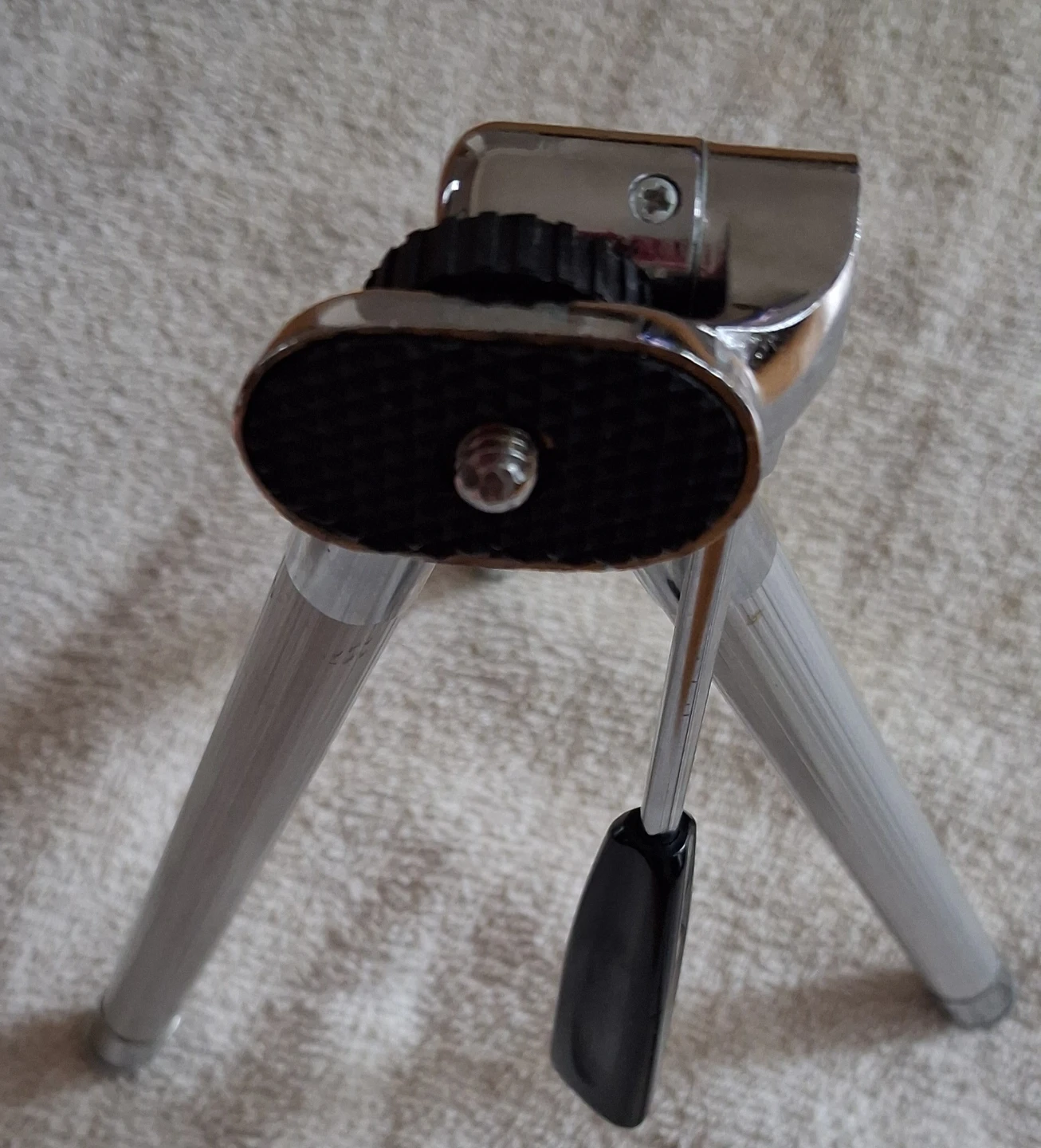 Vintage Tabletop Tripod with Carrying Case - photo 5