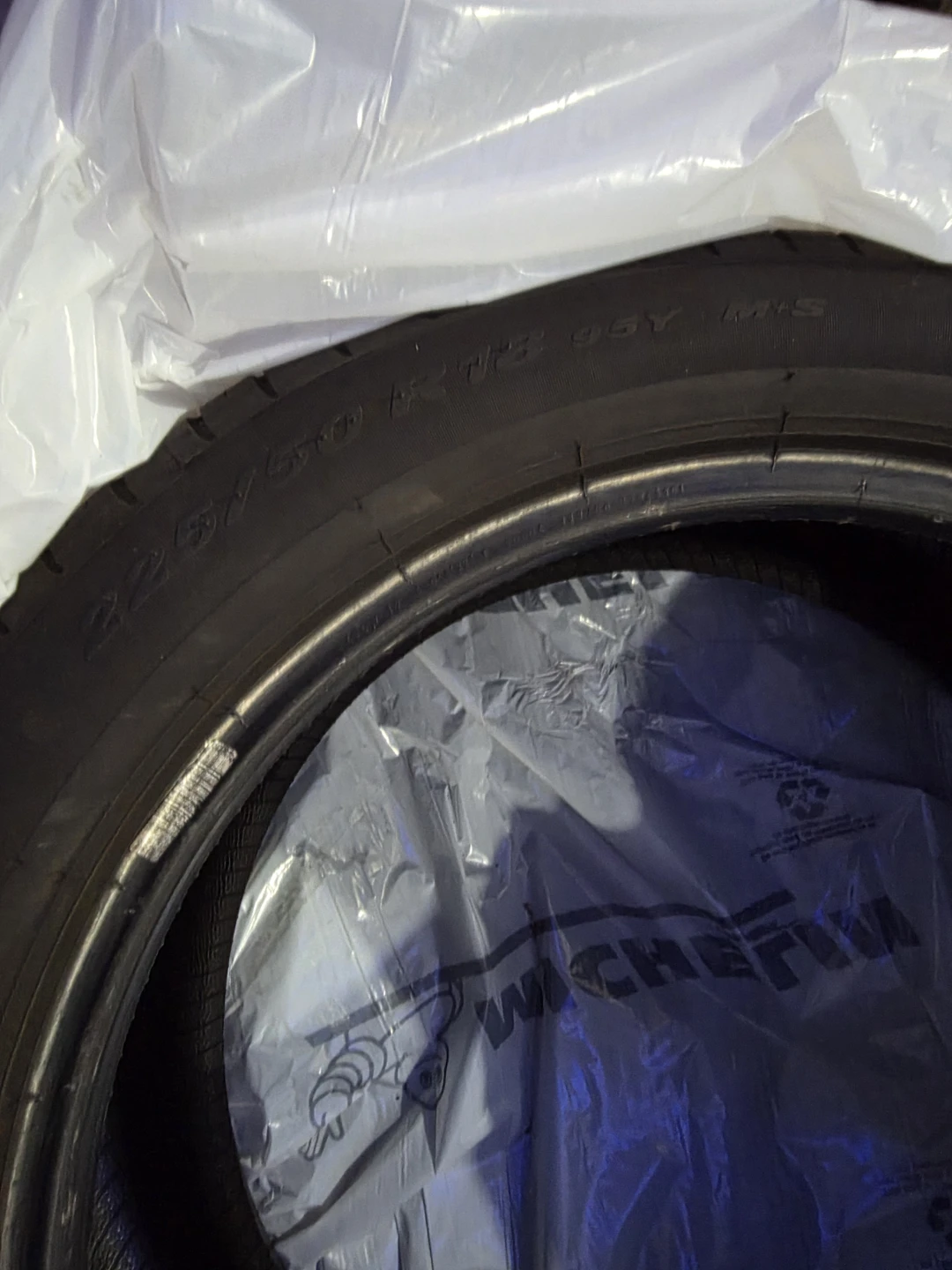 Pirelli All Season Tire 225/50R17 - photo 4