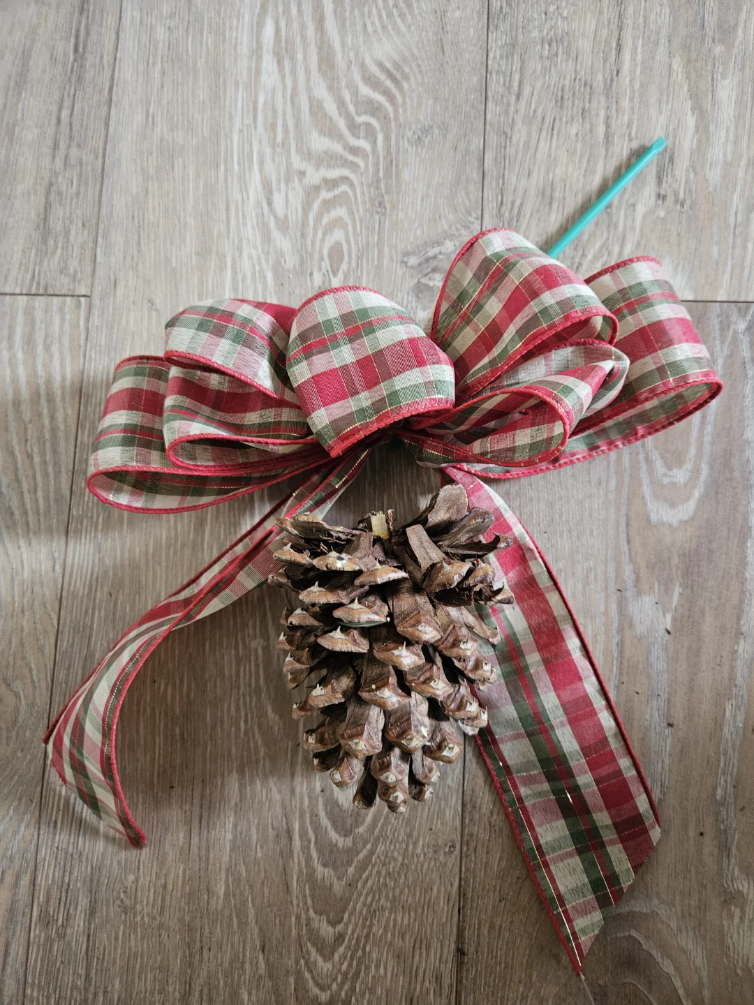 ⚽️Plaid Christmas Bow with Pinecone Ornament