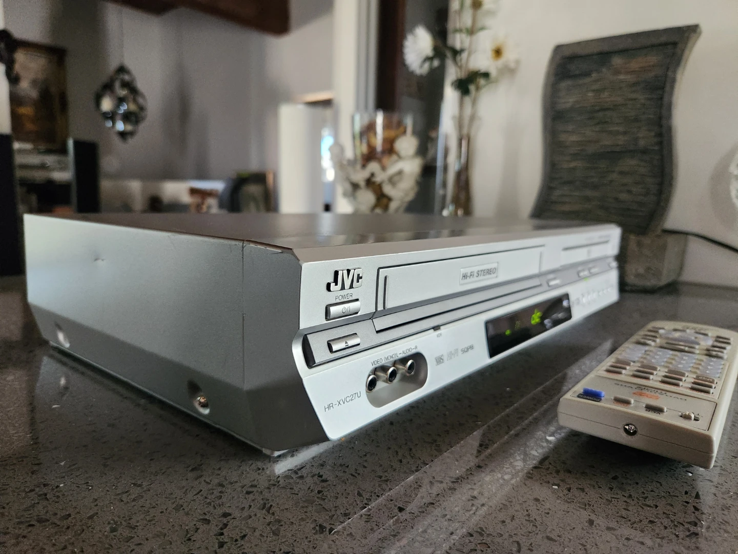JVC - VCR/DVD/CD Player Combo - photo 4