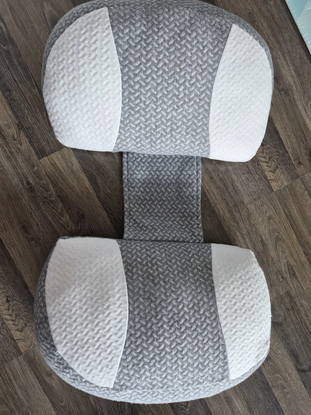 Nursing and pregnancy pillows - photo 2