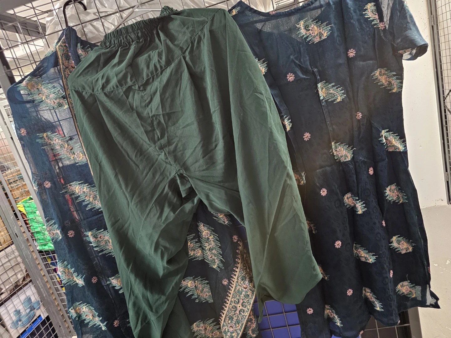 Dark Green Embroidered Kurti with Pants and Scarf - photo 5