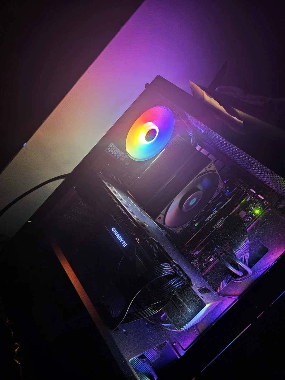 Gaming PC with Ryzen 7 7700X and RX 7700 XT - photo 2