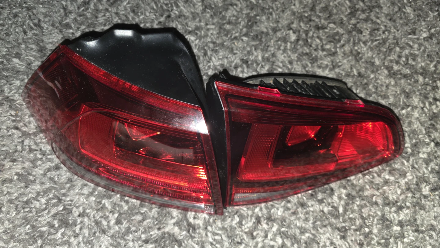 2017 VW Golf GTI MK7.5 OEM LED Tail Light Pair (Left & Right)