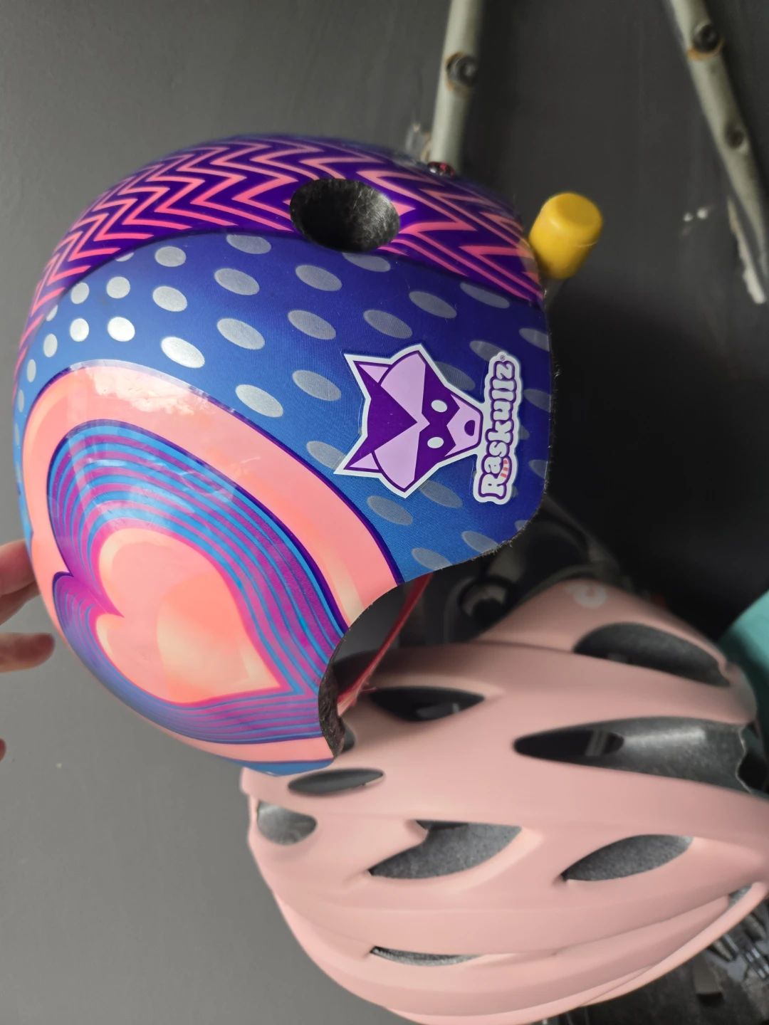 Bell Bicycle Helmets - all 4 - photo 5