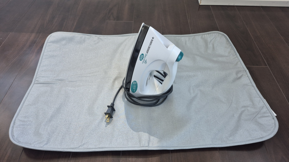 Black & Decker Quick'n Easy 700W Steam Iron - photo 3