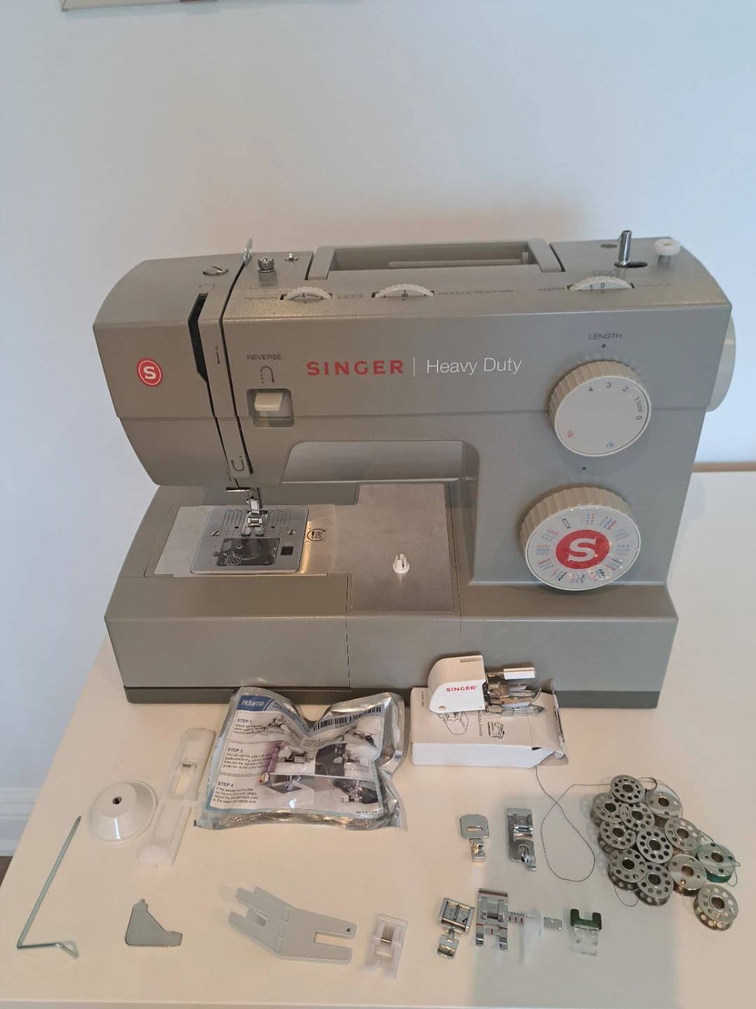 Singer Heavy Duty Sewing Machine - photo 2