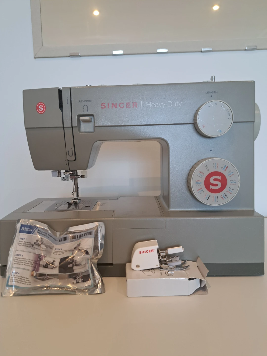 Singer Heavy Duty Sewing Machine - photo 4