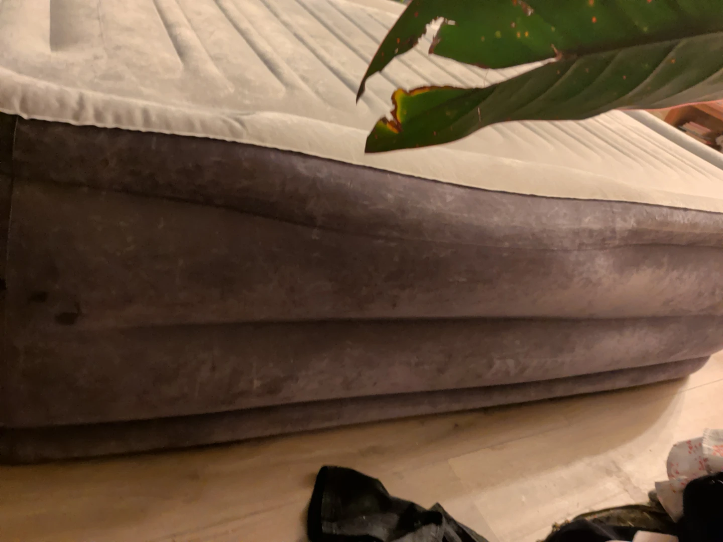 Intex Raised Downy Air Mattress with Built-in Pump - photo 3