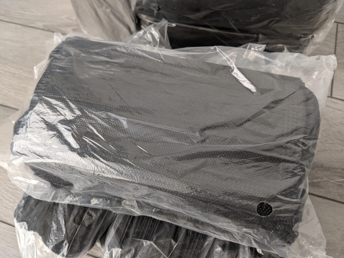 Brand New Black Disposable Face Masks (500pcs) - photo 3