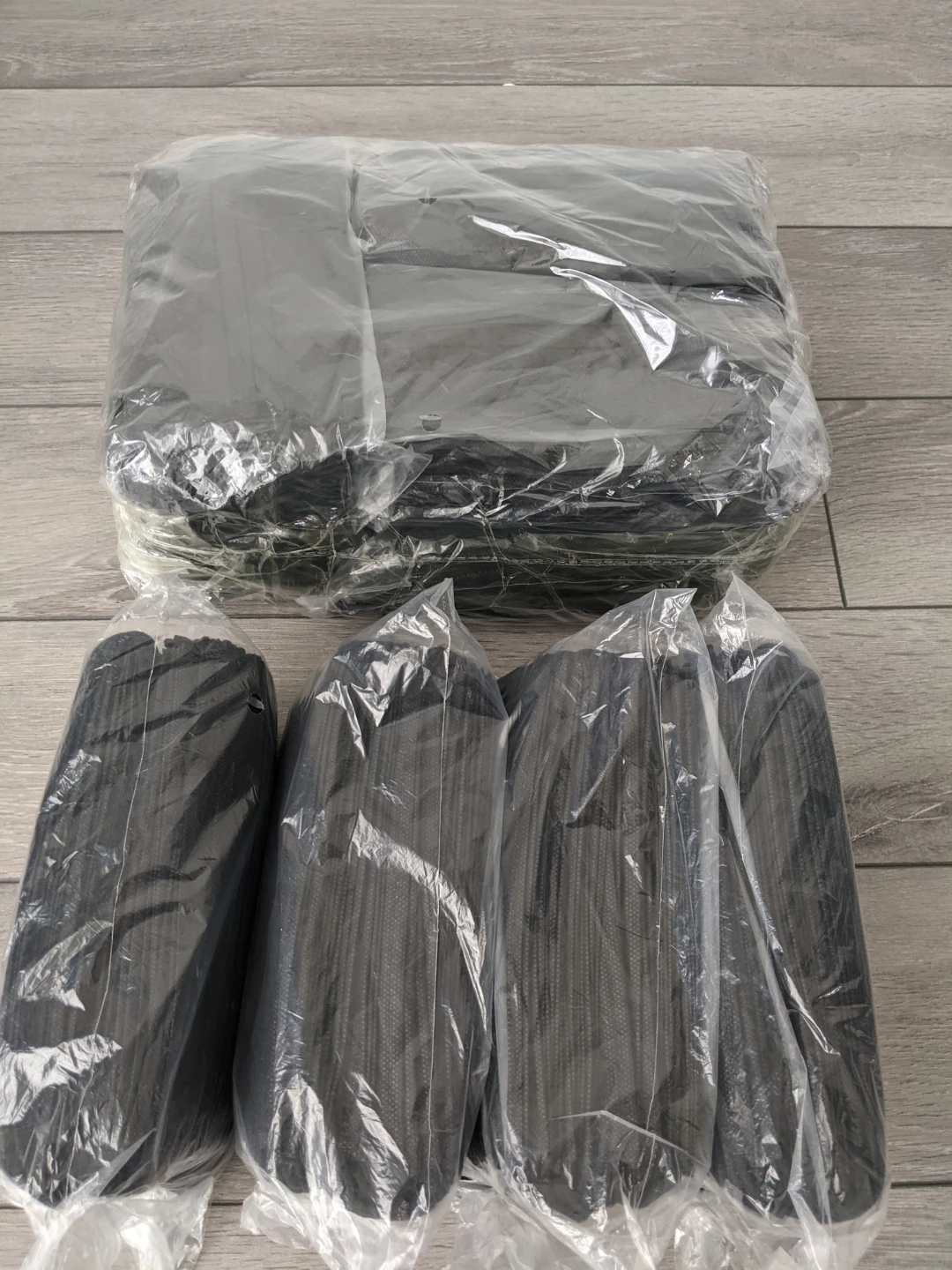 Brand New Black Disposable Face Masks (500pcs) - photo 4