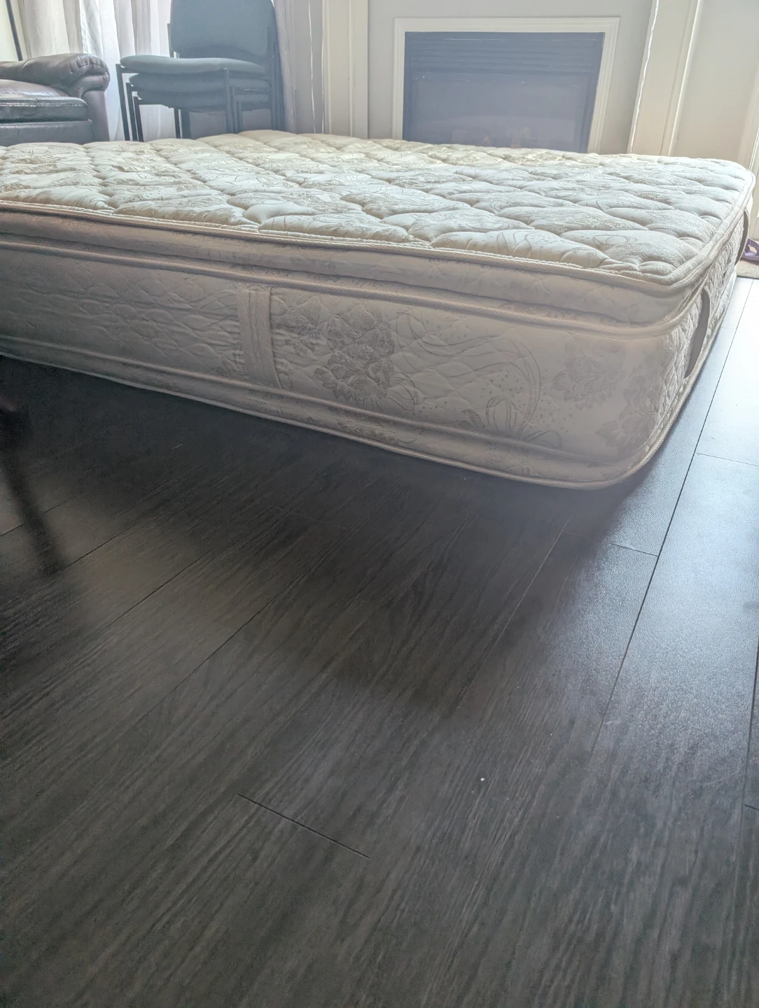 King used Mattress - photo 2