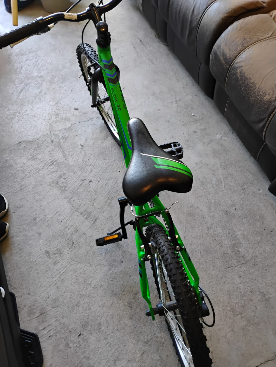 CCM Flow 20 Kids Bike - Green