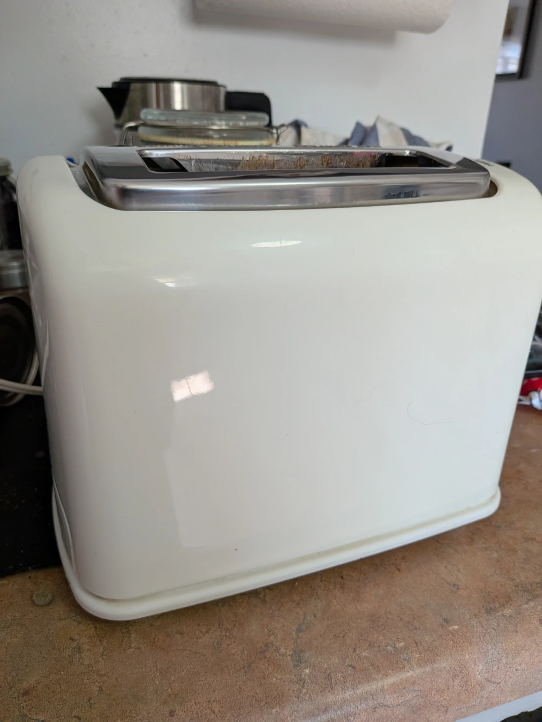 Hamilton Beach 2-Slice Toaster 9.5 x 6 inches