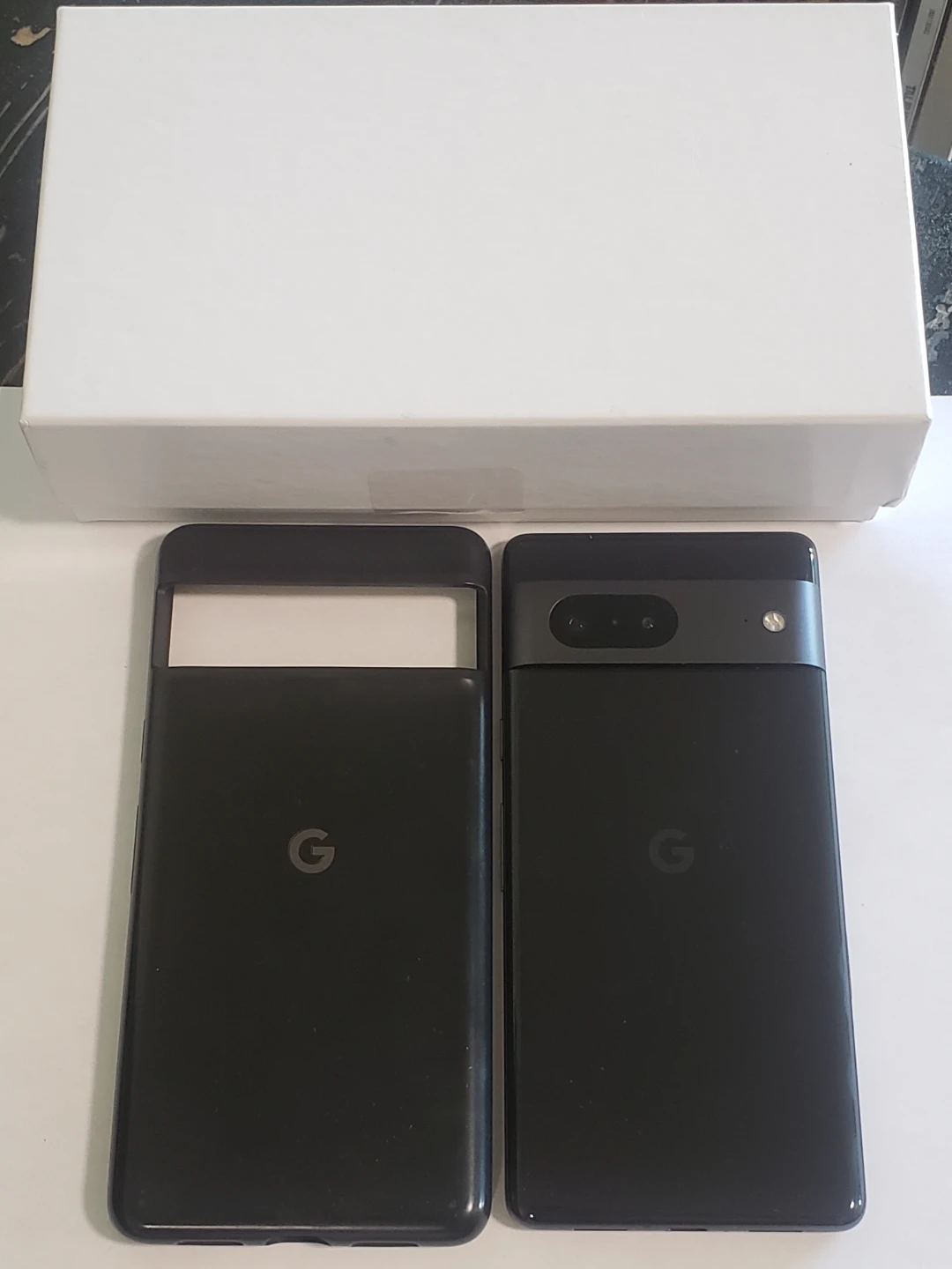 *Minty* 128 GB Google Pixel 7 phone + protective case + box - photo 2