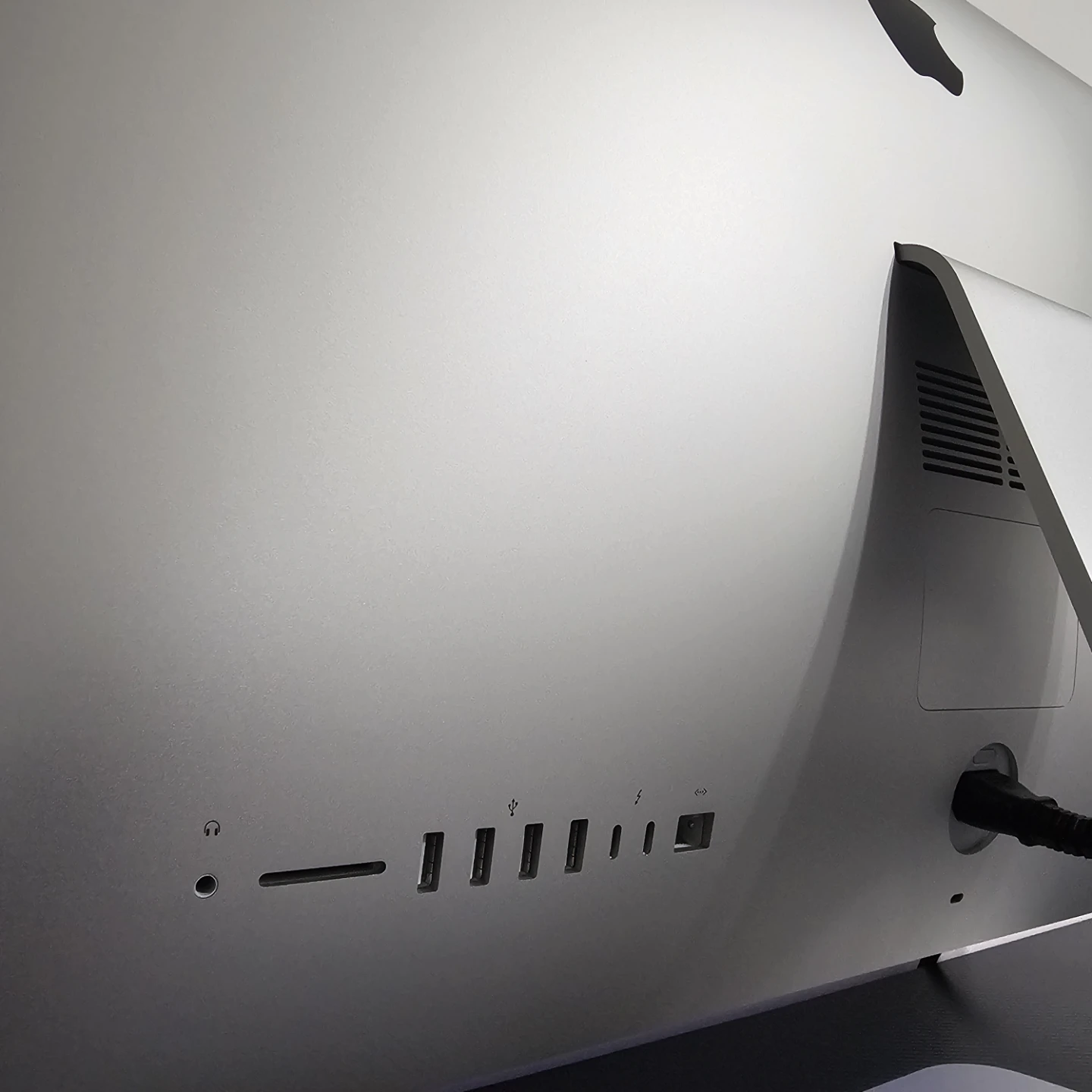 Apple iMac Retina 5K 27-inch 2020 - photo 4