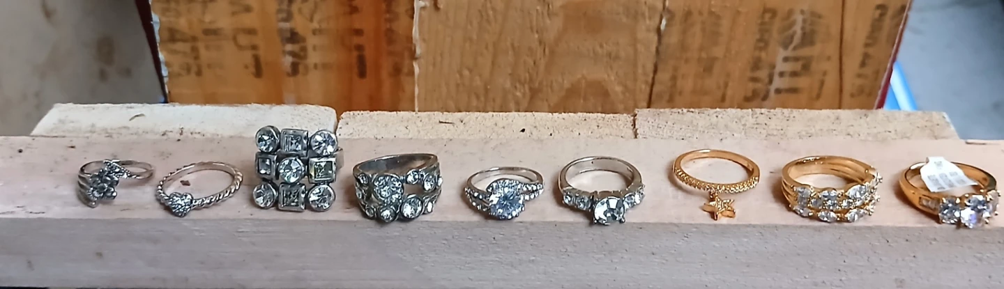 Assorted Women's Fashion Rings Bundle - photo 4