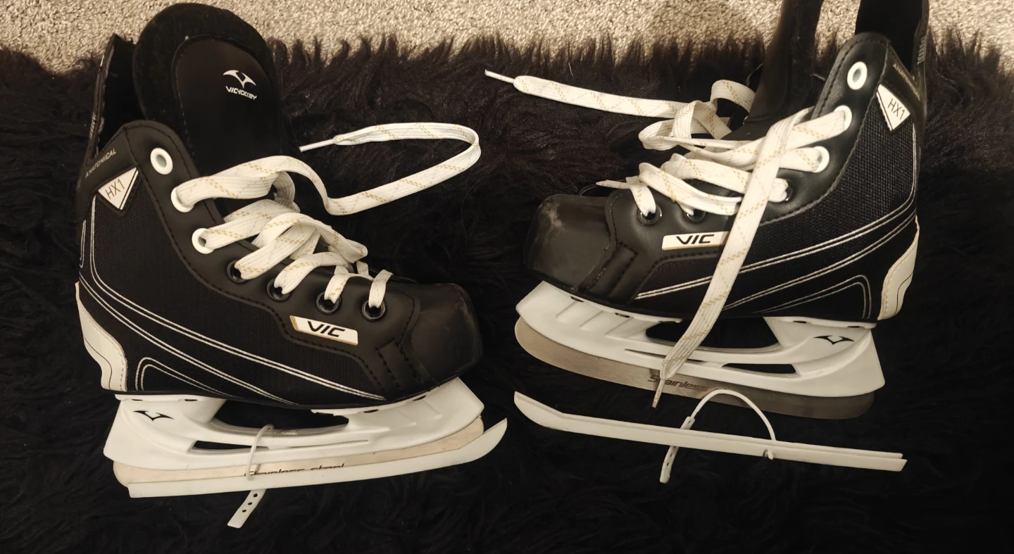 Victory HX1 Hockey Skates - Youth Size 13