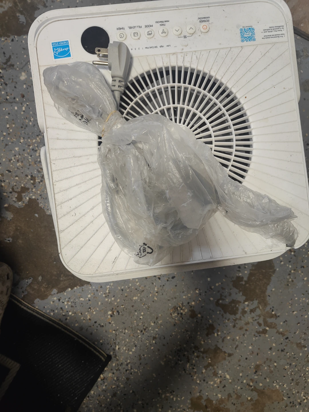 Midea Air Purifier - photo 2