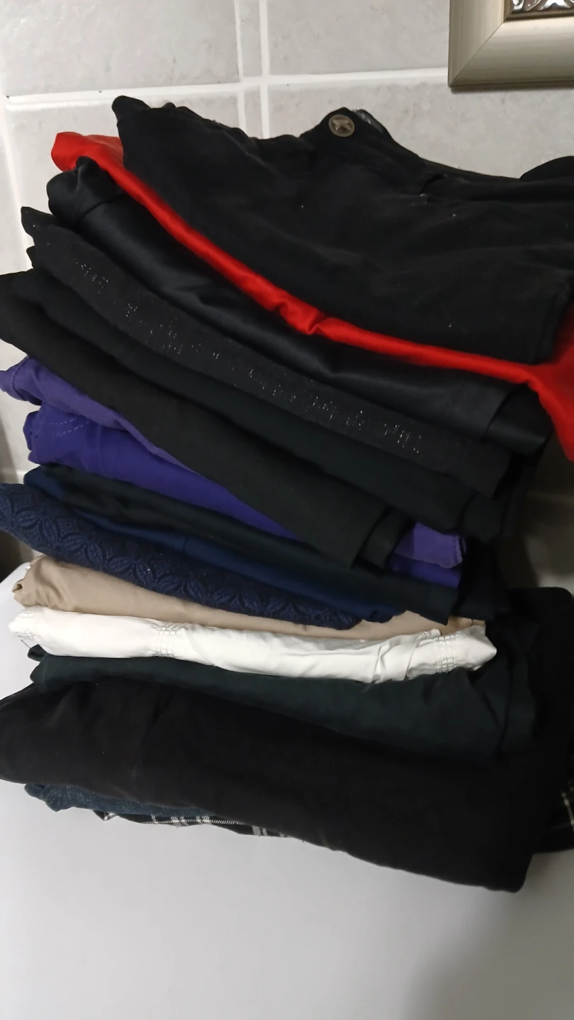 18 pairs of ladies  pants for $20.00