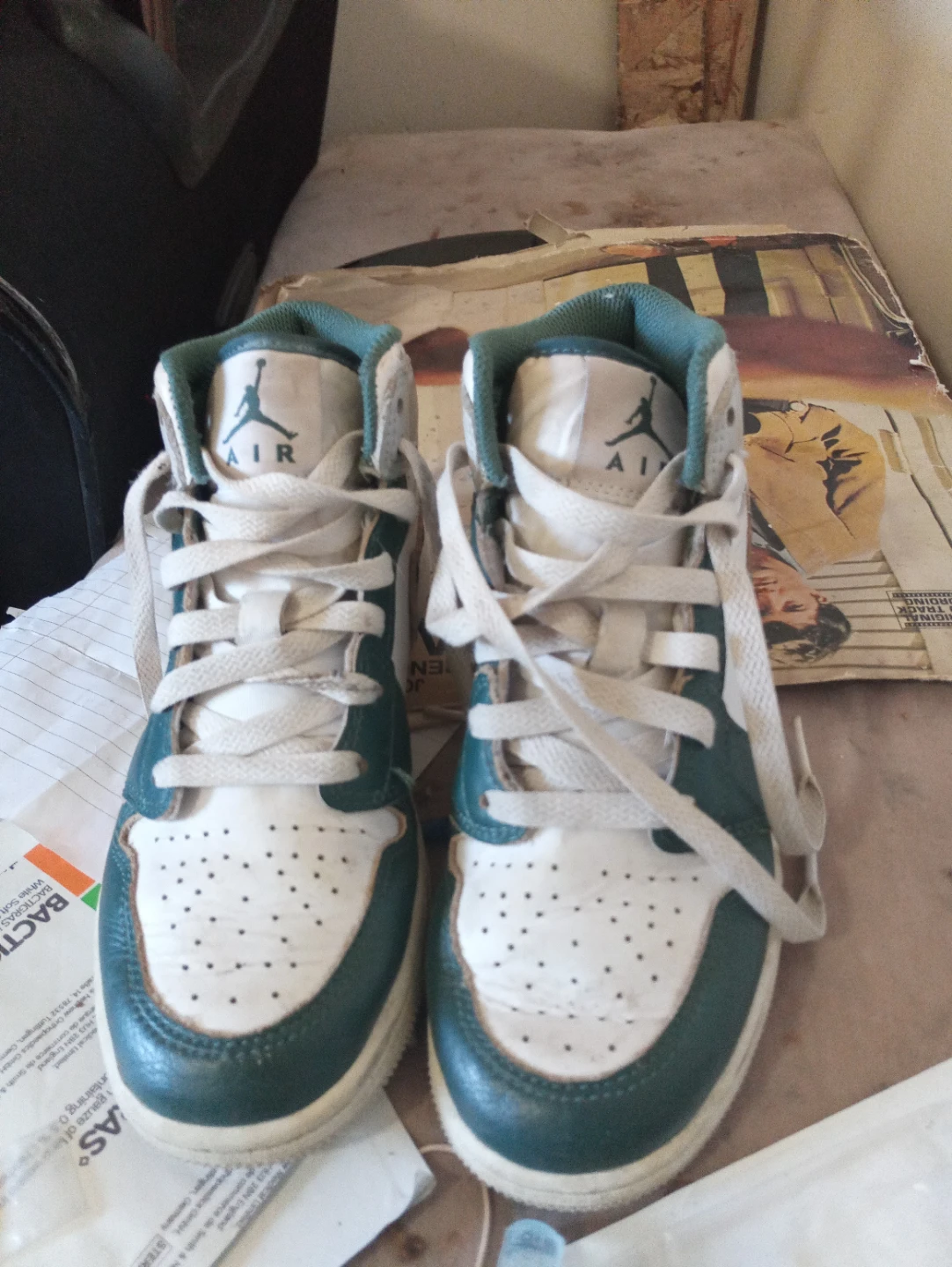 Nike Air Jordan 1 Mid SE in the "White/Oxidized Green" - photo 2
