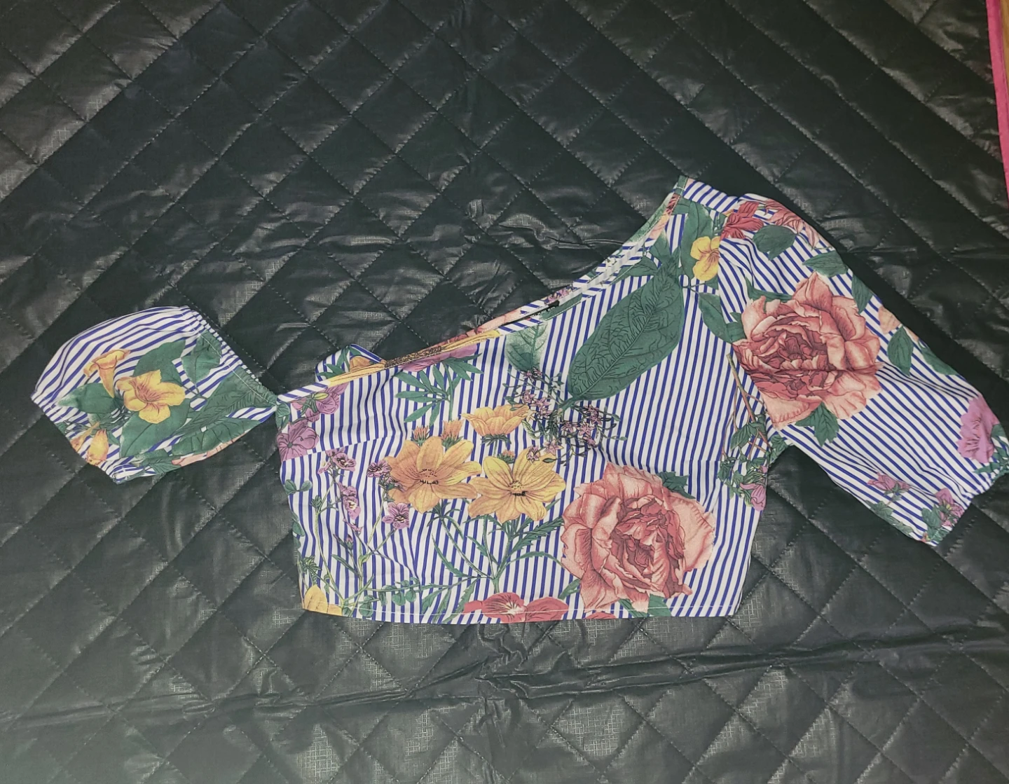 One Shoulder Floral Striped Crop Top - photo 2