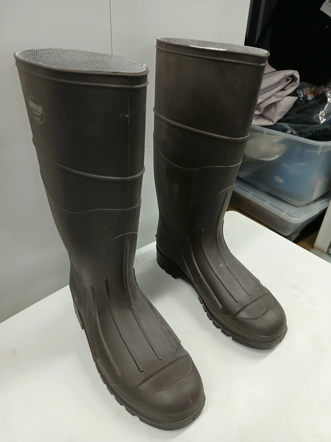 Rubber Work Boots Size 10 - photo 4