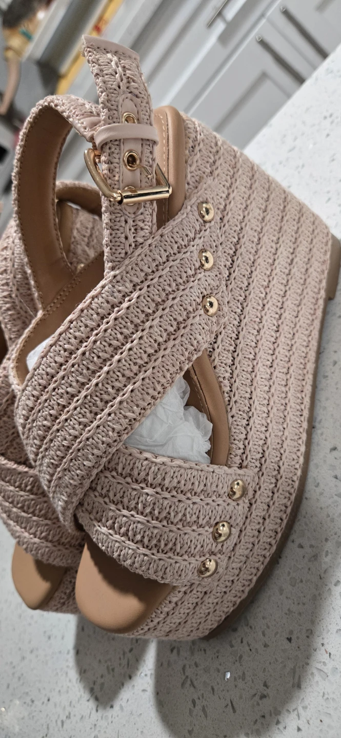 Madden Girl Women's Wedge Sandals Size 6 - photo 2
