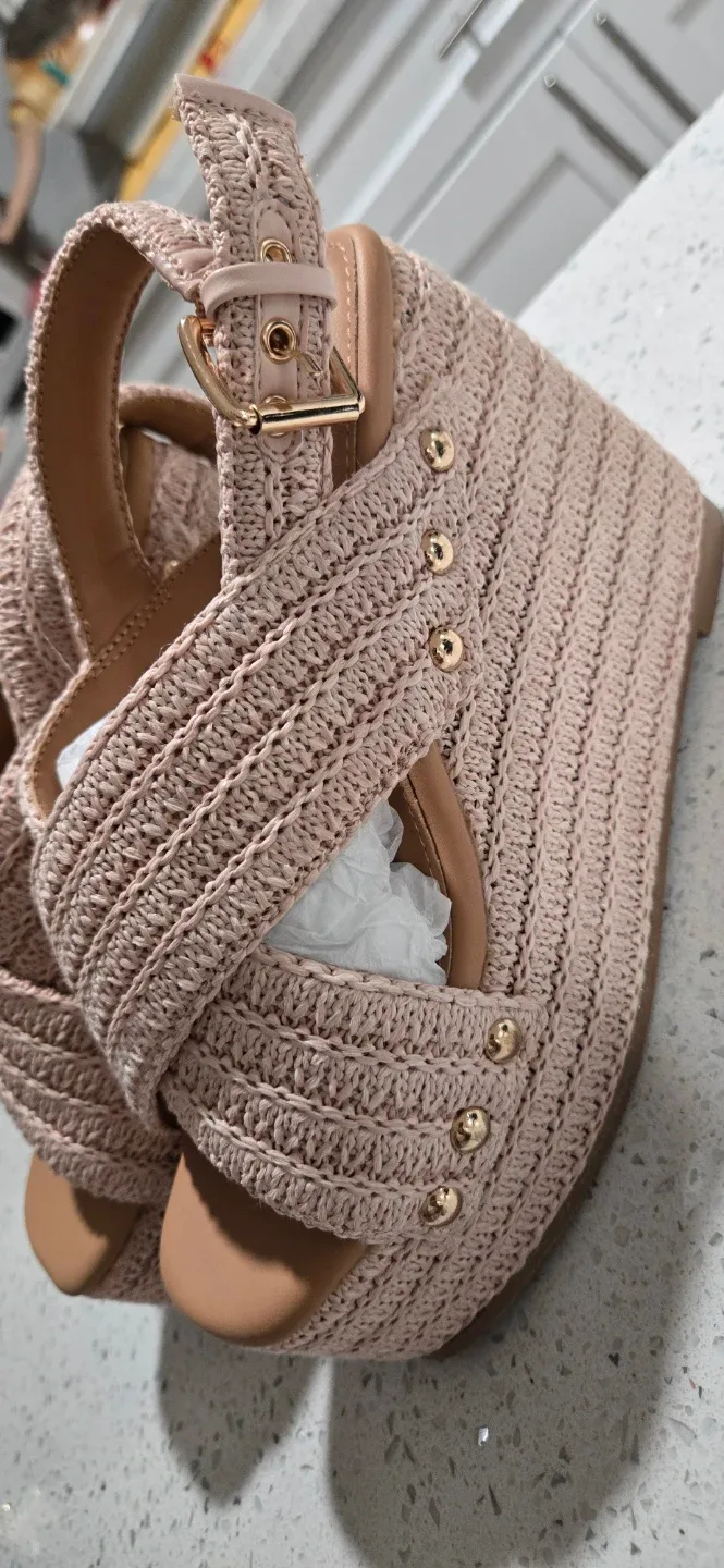 Madden Girl Women's Wedge Sandals Size 6 - photo 2