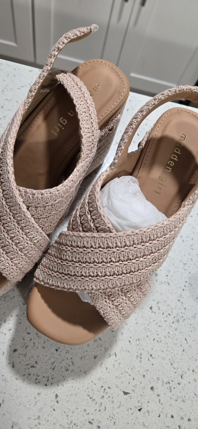 Madden Girl Women's Wedge Sandals Size 6 - photo 3