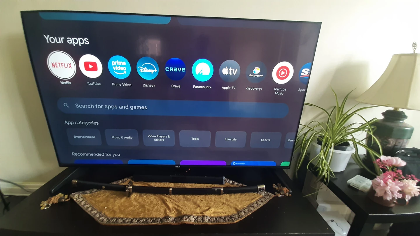 65' Google smart TV/ speaker / TV stand - photo 4