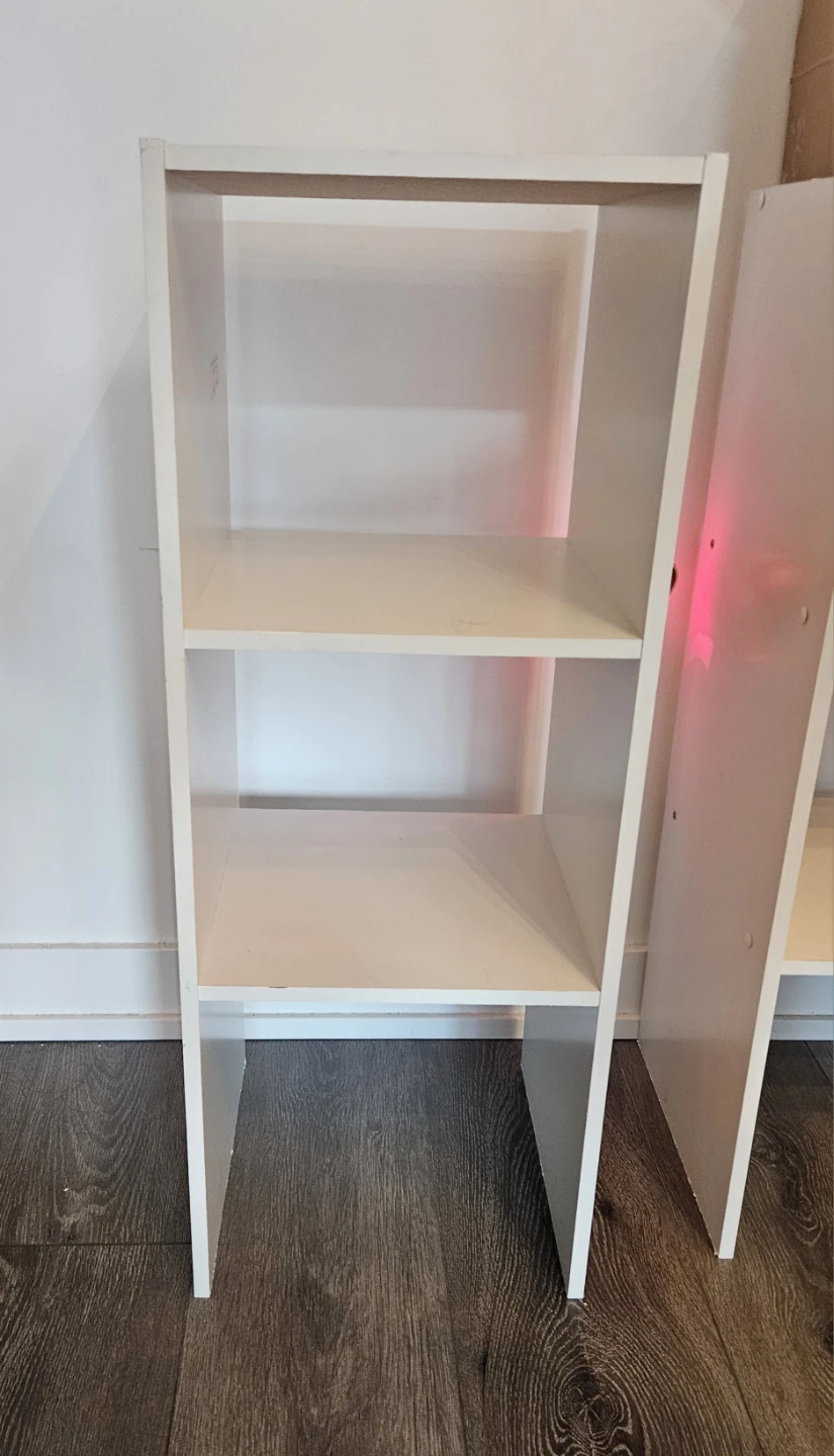 White 3-Shelf Ladder Bookshelf