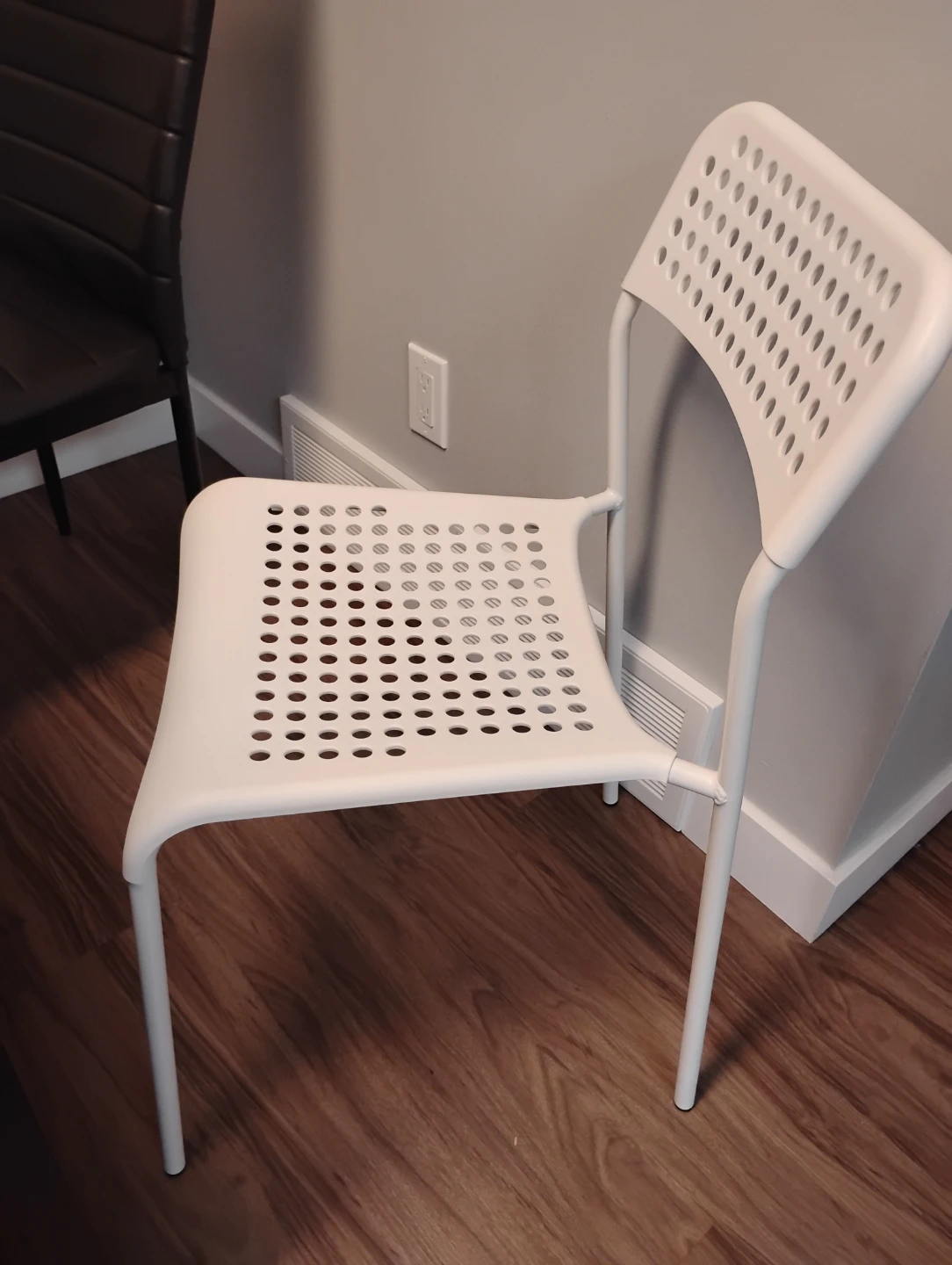 White Chair For Sale - photo 2