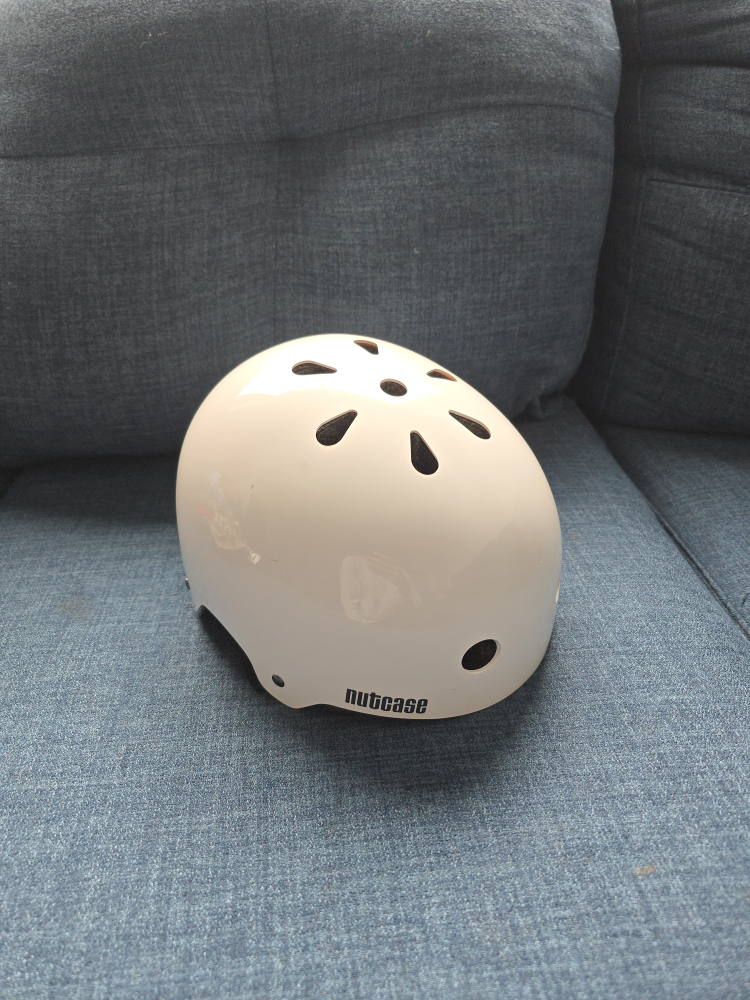 Nutcase Helmet - White Age 5 to 8 years
