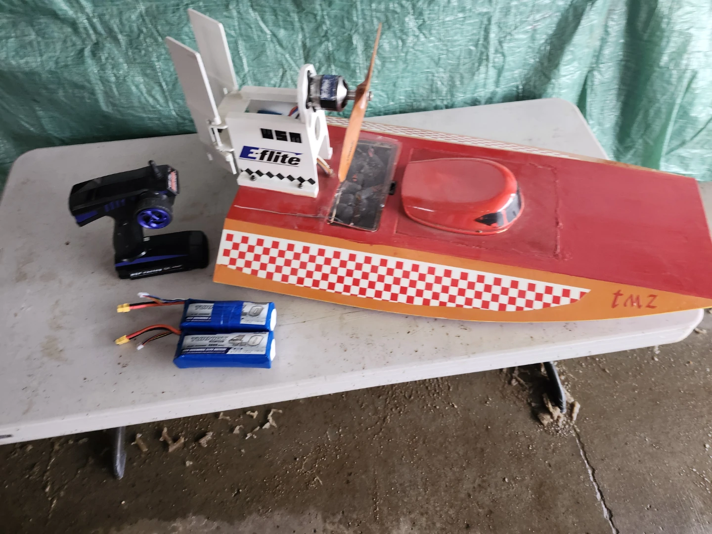 RC Boat with Remote and Battery - photo 2