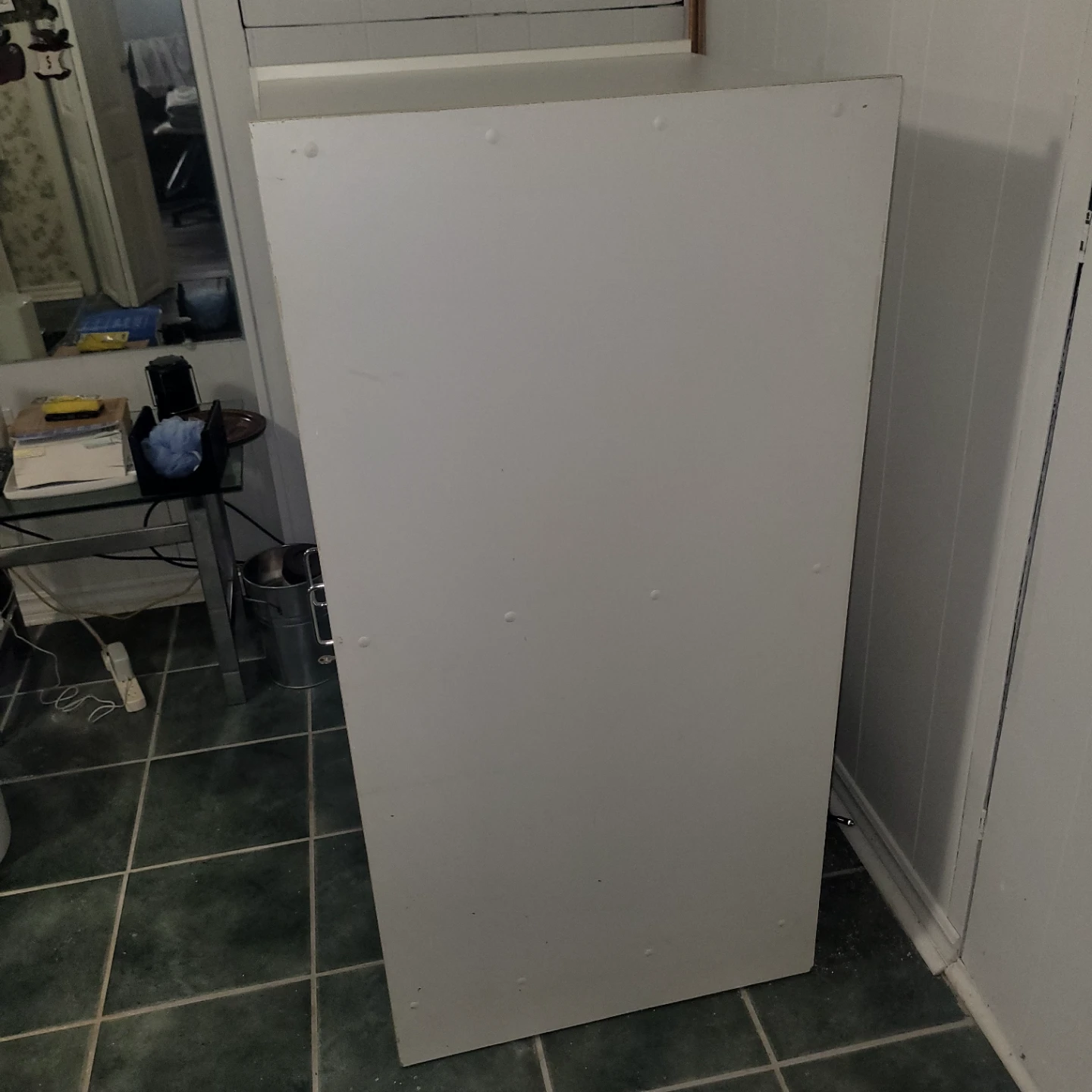 White and cream bookshelf with cabinet - photo 2