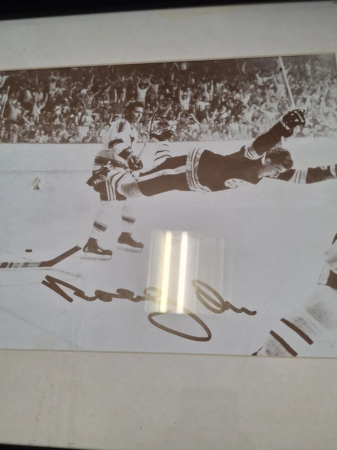 Signed Bobby Orr Hockey Photo - photo 2