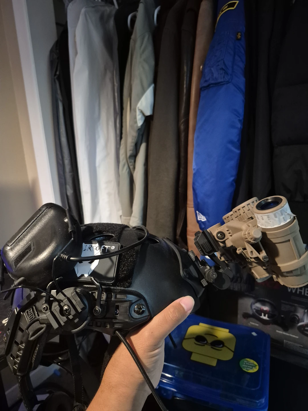 Fast ballistic helmet with GPVNG 18 (Prop and meant for airsoft)