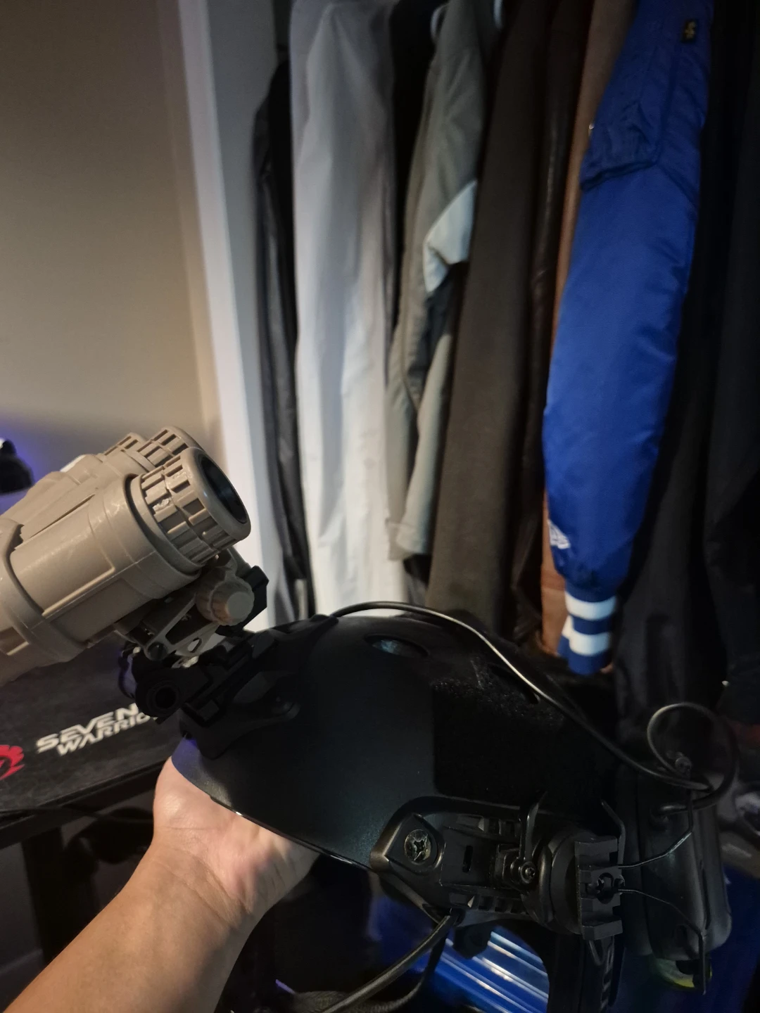 Fast ballistic helmet with GPVNG 18 (Prop and meant for airsoft) - photo 3