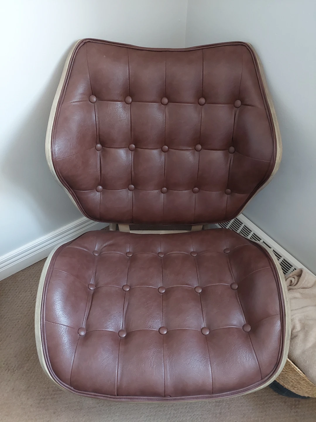 Accent Chair (Structube)