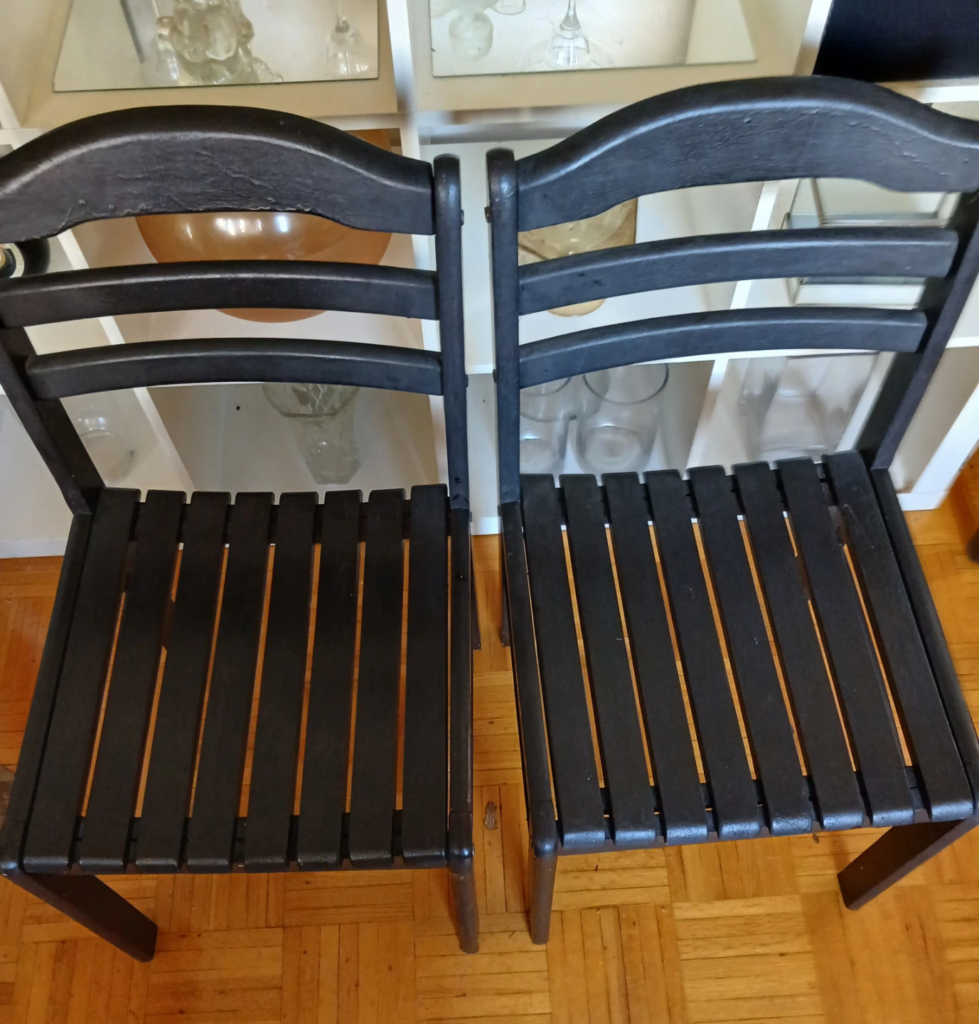 Set of 2 Dark Wood Slat Chairs - photo 2
