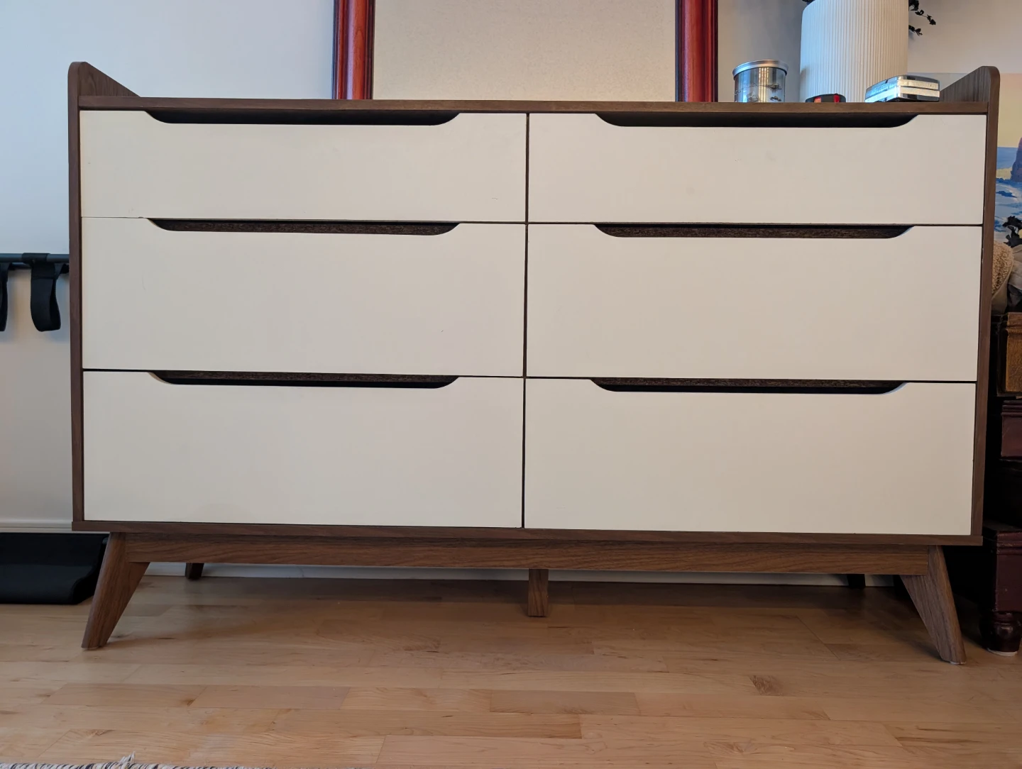Mid-Century Modern Dresser - photo 3