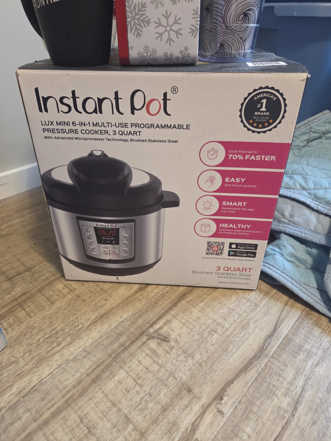 Instant Pot Lux Mini 6-in-1 3 Quart Pressure Cooker
