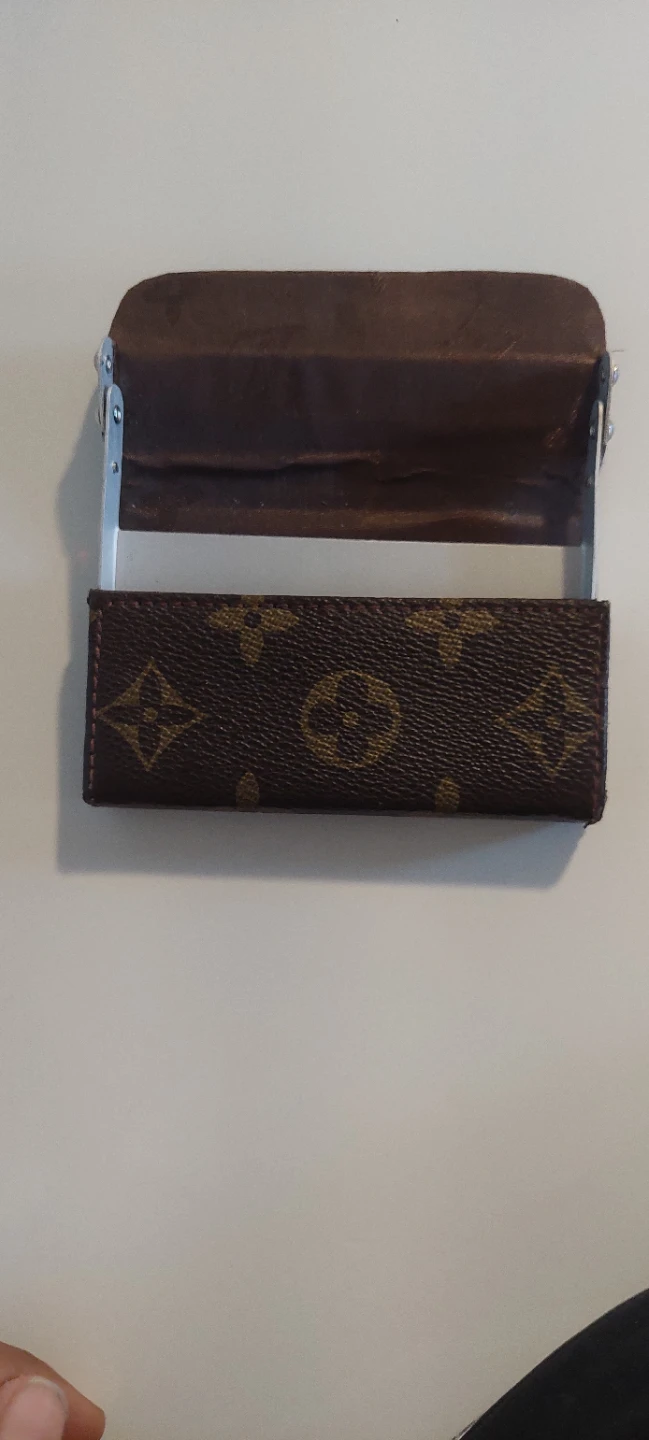 Louis Vuitton Monogram card and key Holder - photo 3