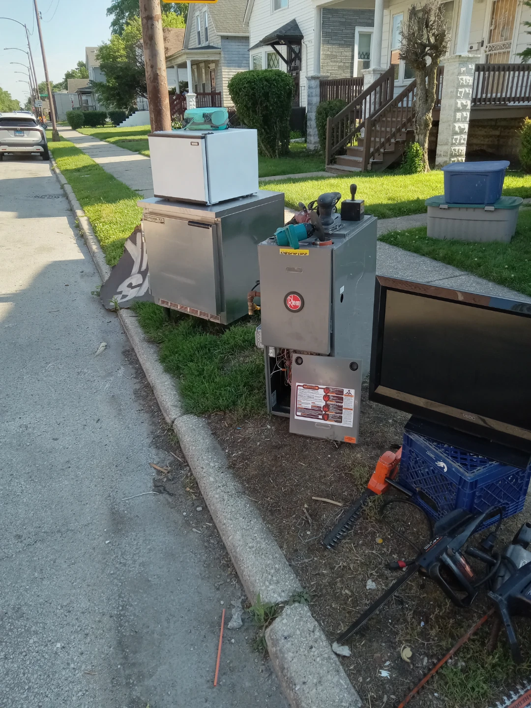 Yard sale - photo 3