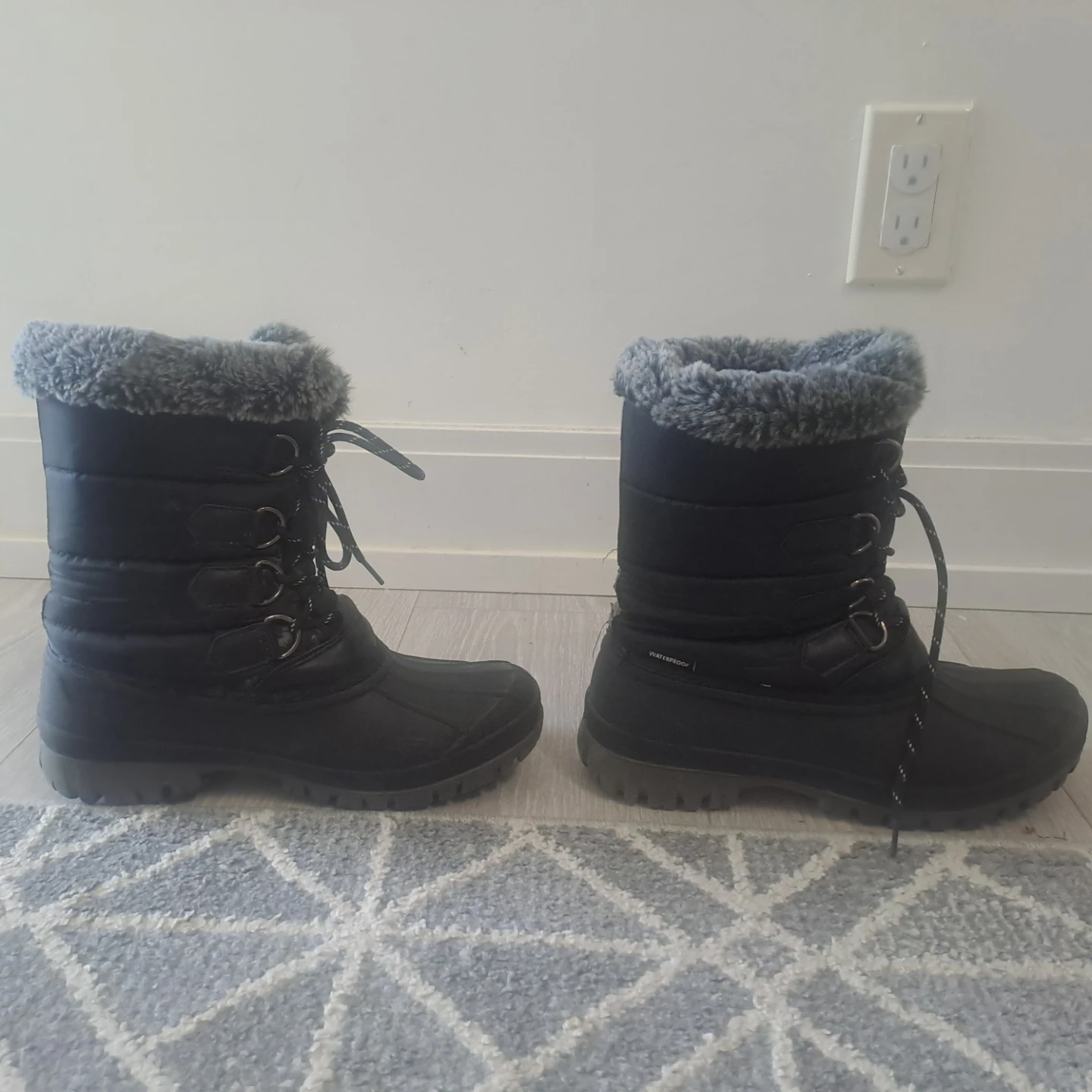 Black Winter Boots - photo 4