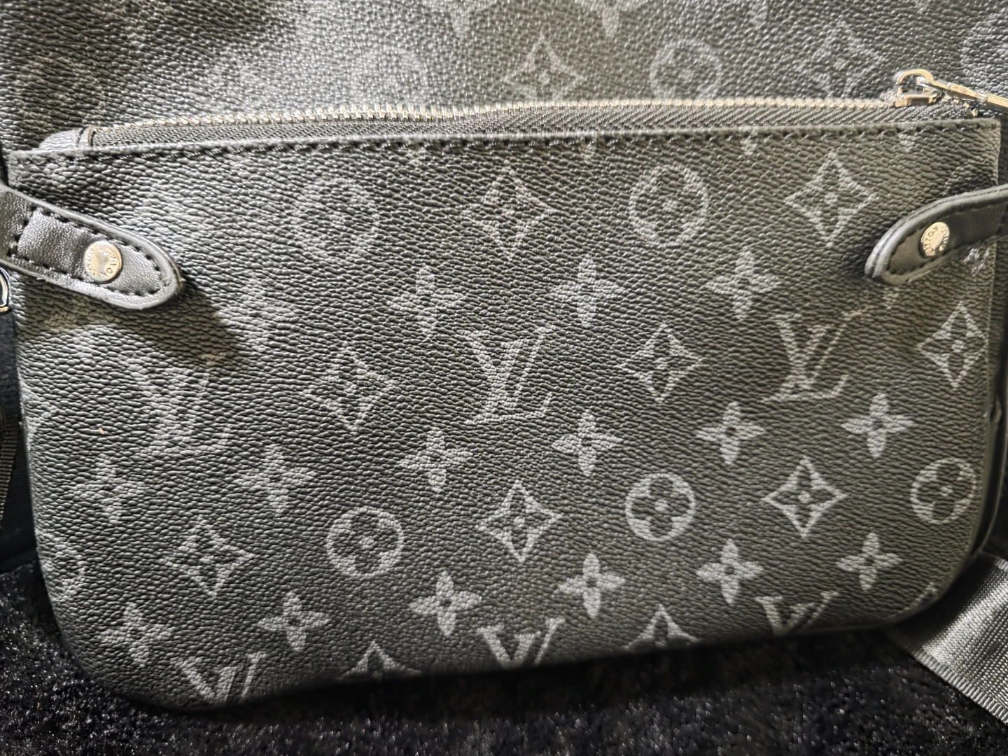 Louis Vuitton Monogram Shoulder Bag with Pouch - photo 5