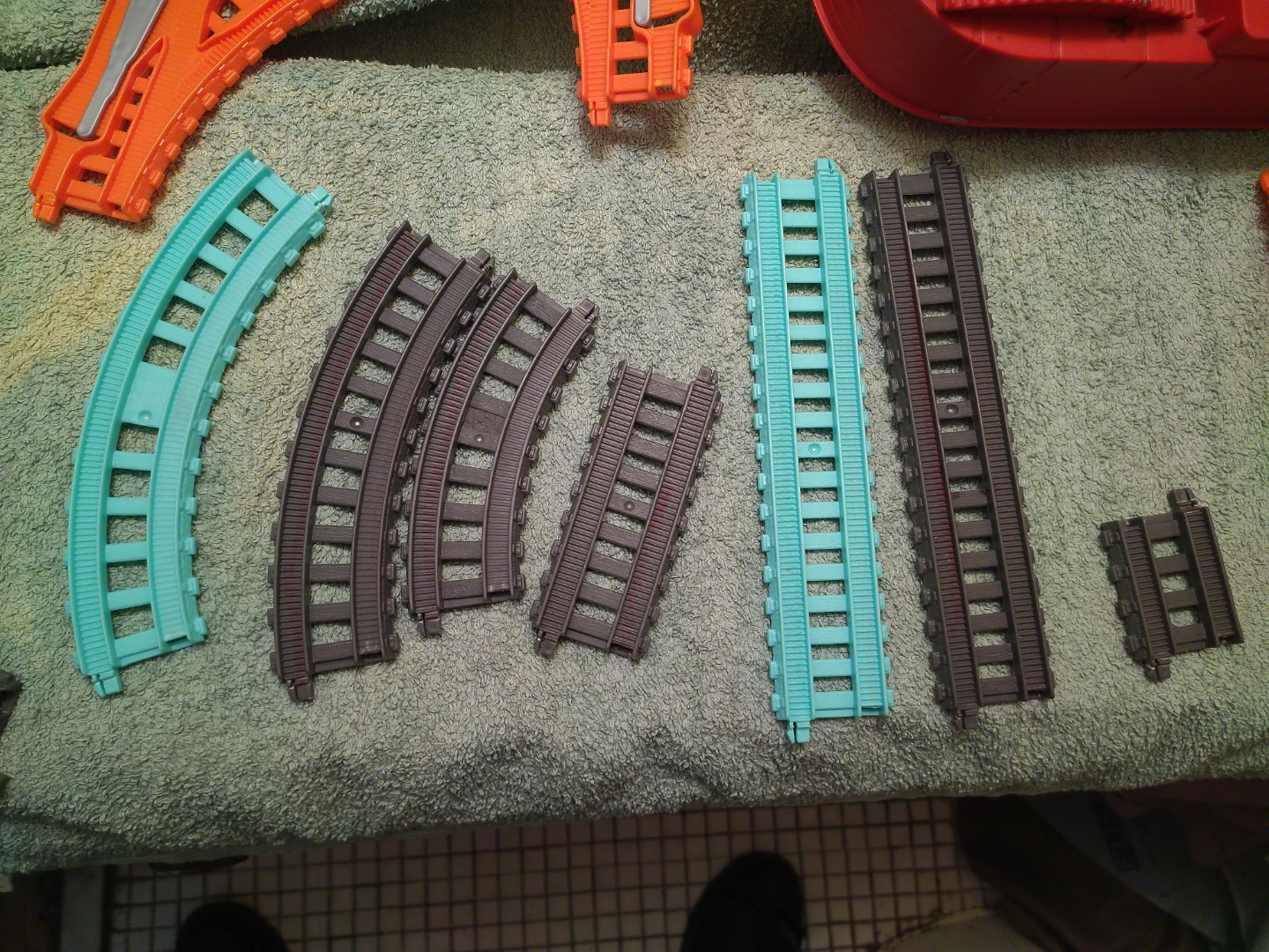 Thomas the train engine the accessories and track - photo 3