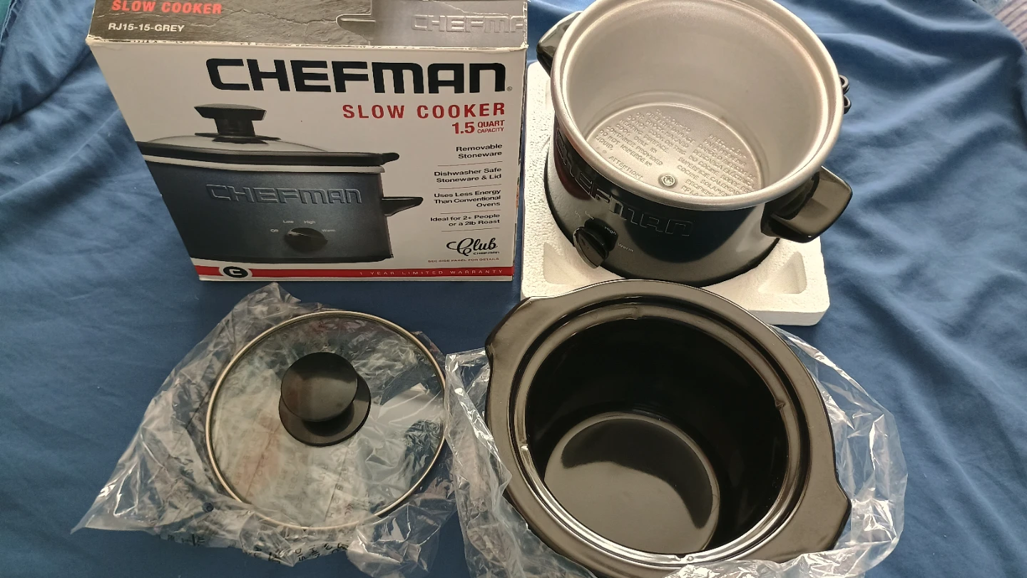 ⚽  New Chefman 1.5 Quart Slow Cooker