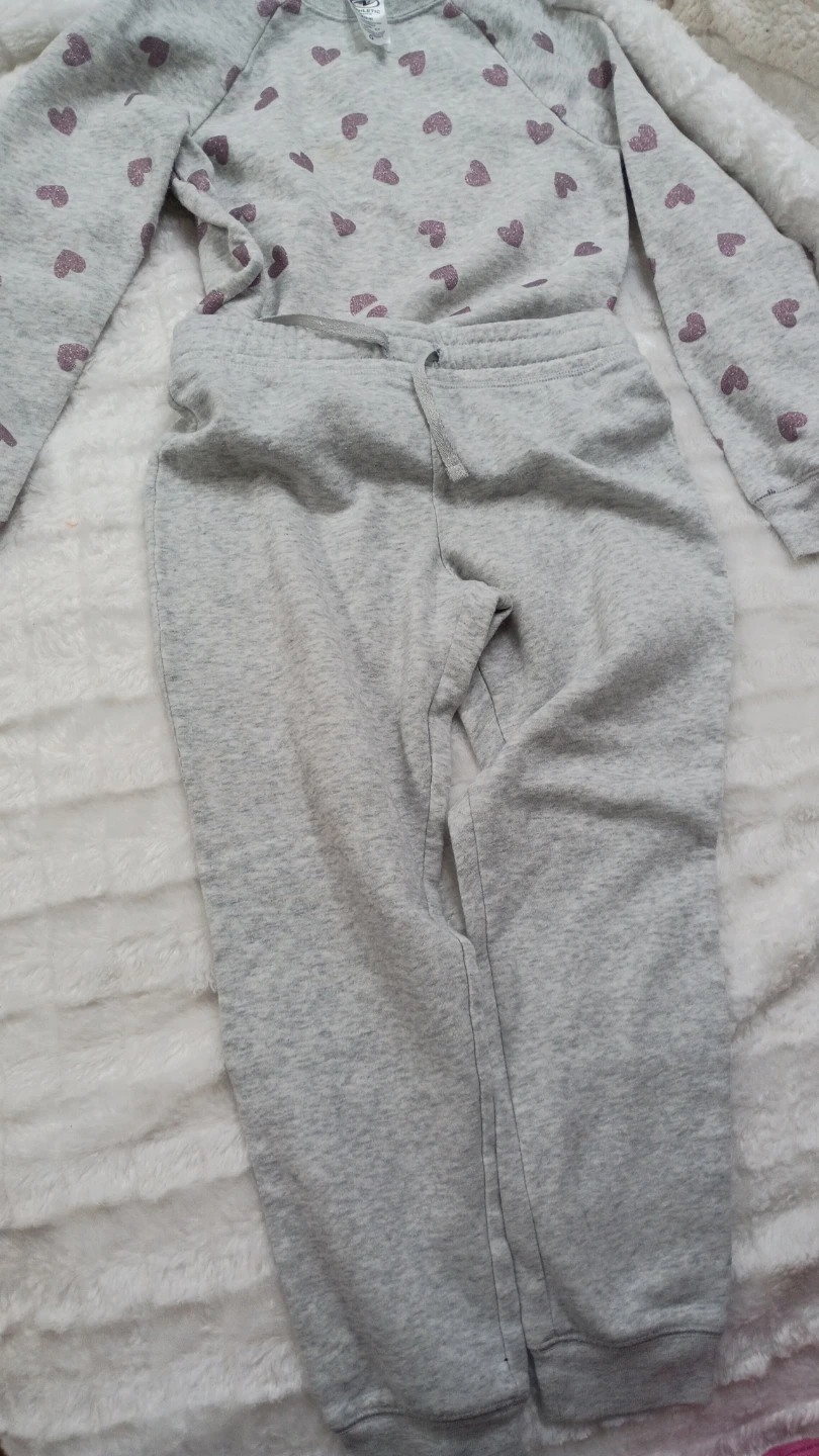 Girls' Gray Heart Sweatshirt and Pants Set